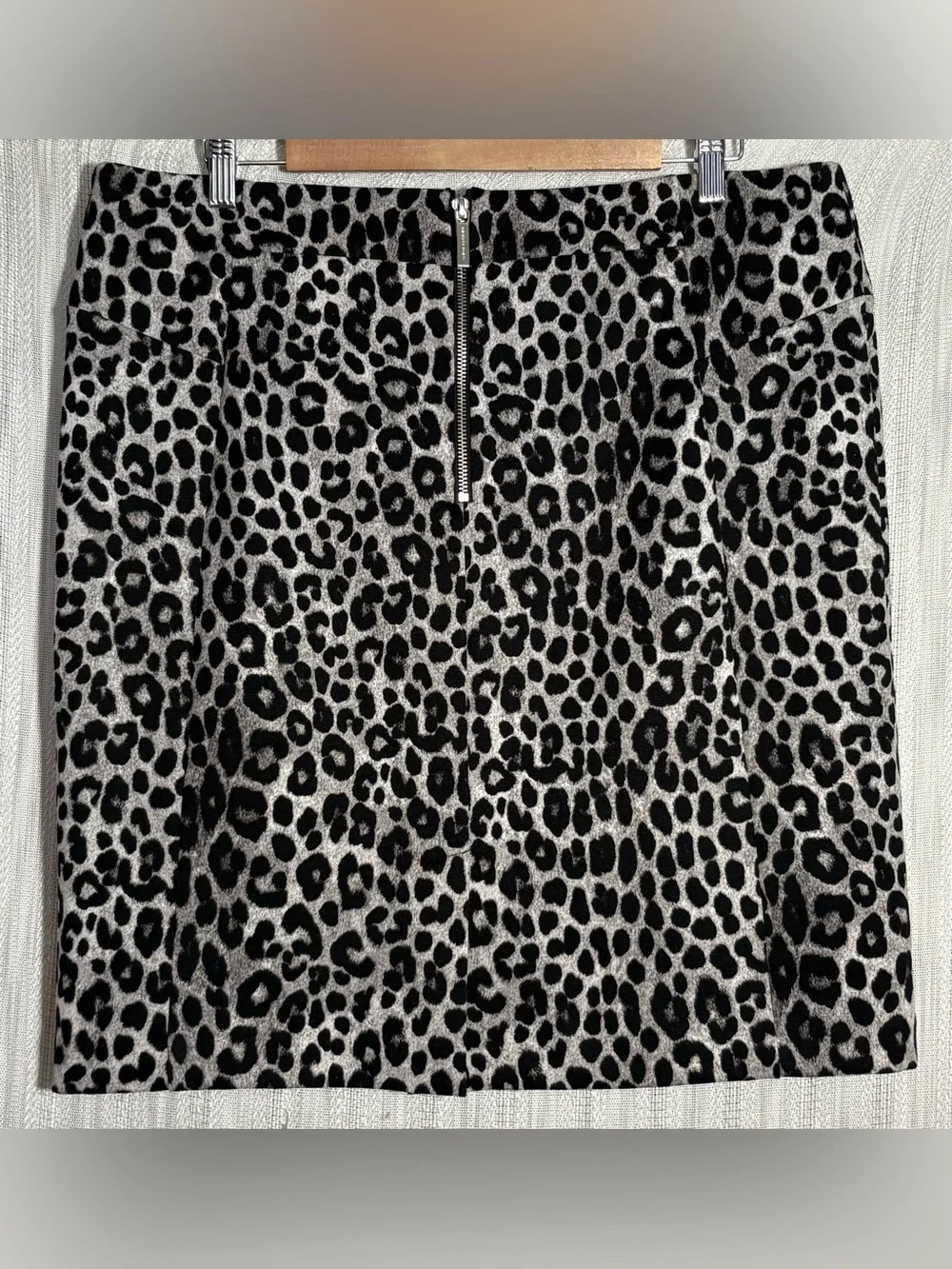 Michael Kors Black and Gray Leopard Print Pencil Skirt
